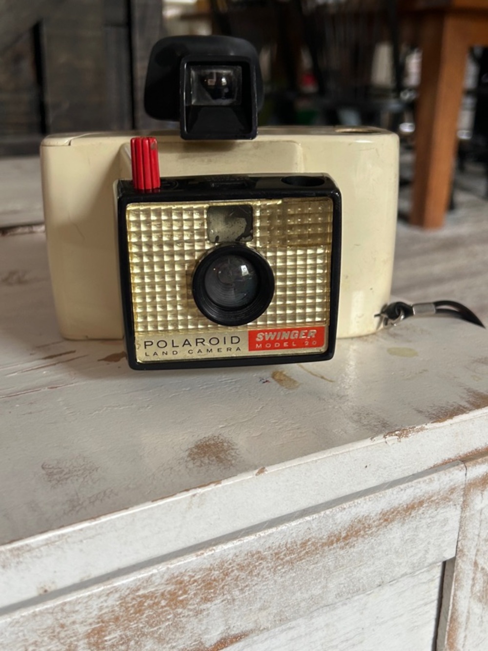Vintage 1960’s Portable Land Camera (Polaroid Swinger Modal 20) | Cream & Black